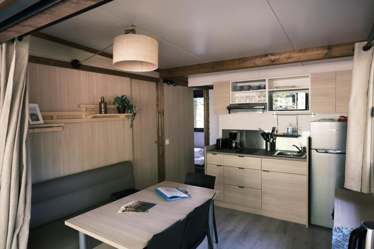 Lodge Avec Spa Privatif - Foret Et Lac Liginiac Экстерьер фото